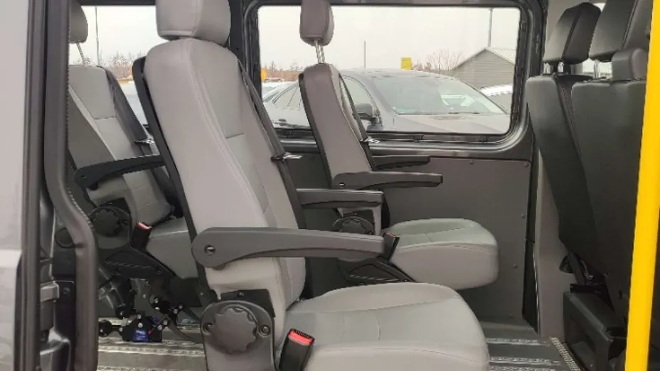 VOLKSWAGEN Transporter -