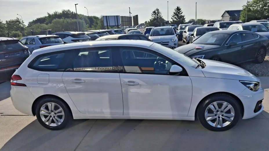 PEUGEOT 308 -