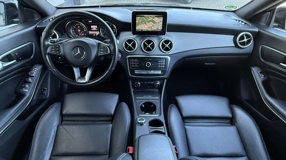 MERCEDES-BENZ CLA -