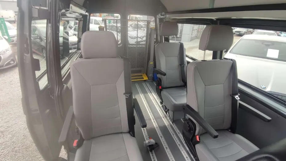 VOLKSWAGEN Transporter -