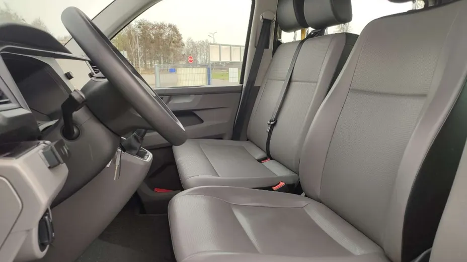 VOLKSWAGEN Transporter -