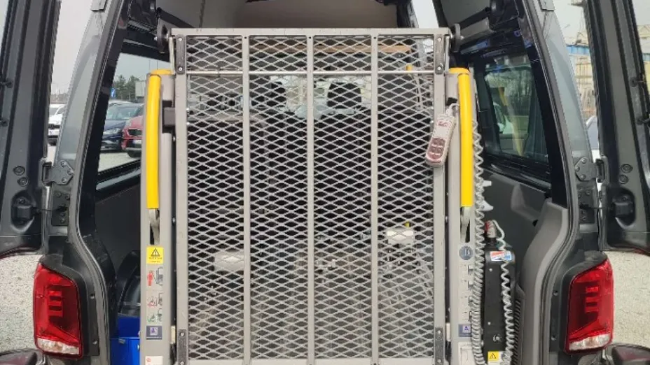 VOLKSWAGEN Transporter -