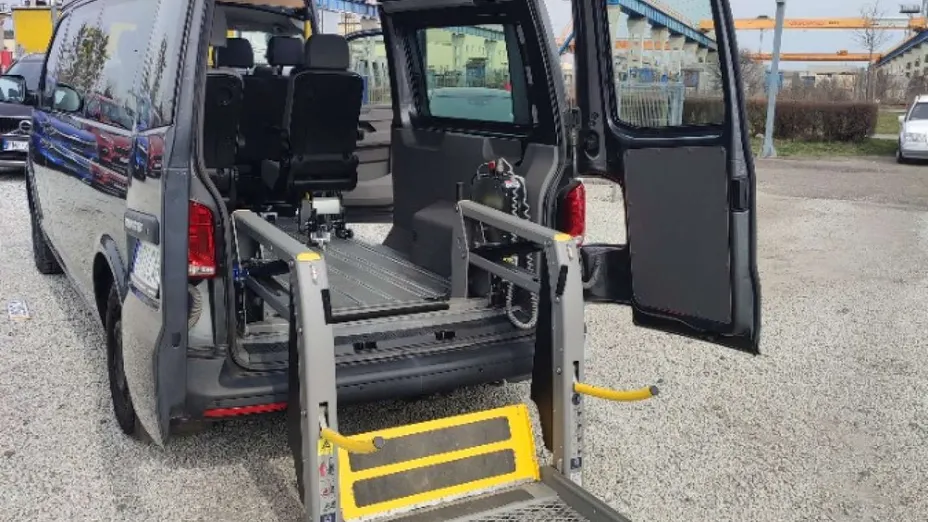 VOLKSWAGEN Transporter -