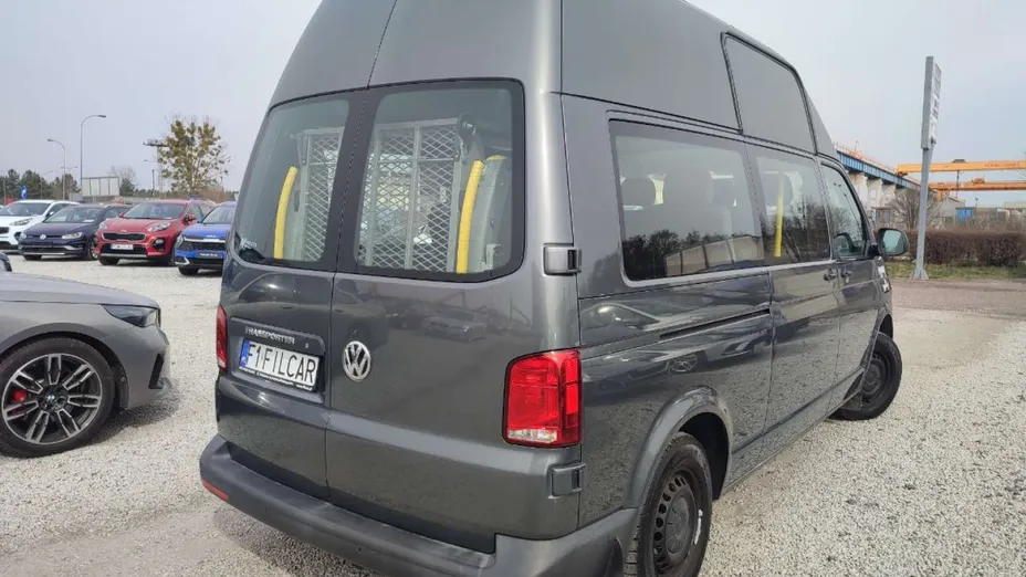 VOLKSWAGEN Transporter -