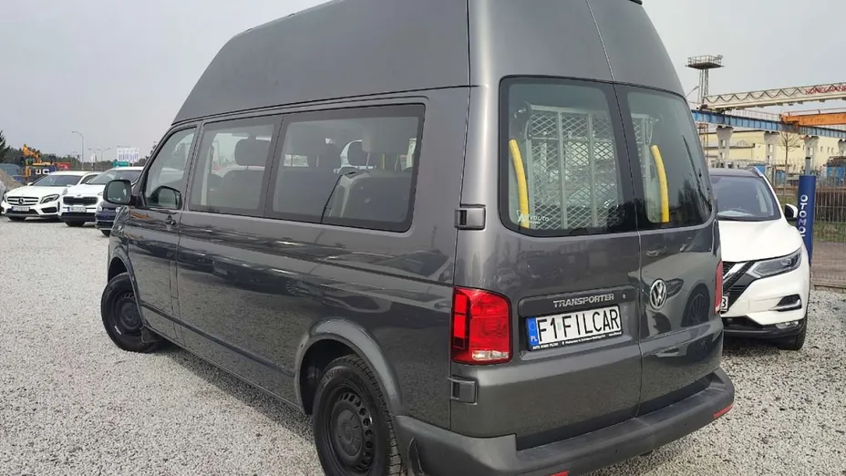 VOLKSWAGEN Transporter -