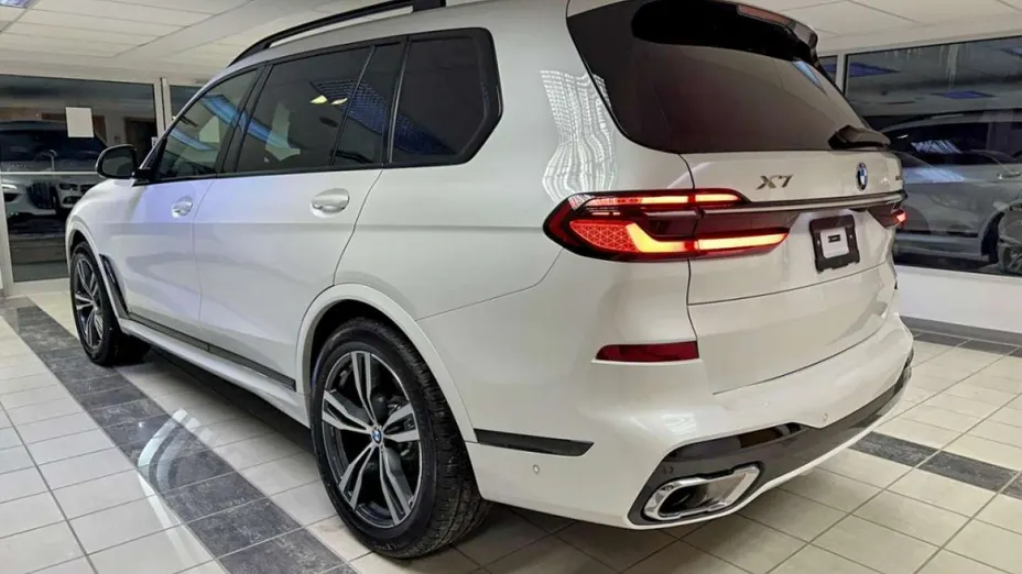 BMW X7 -