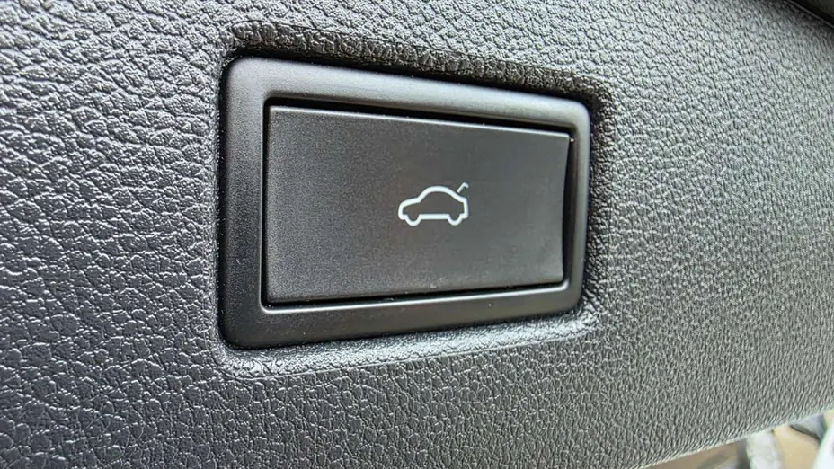 VOLKSWAGEN Tiguan -