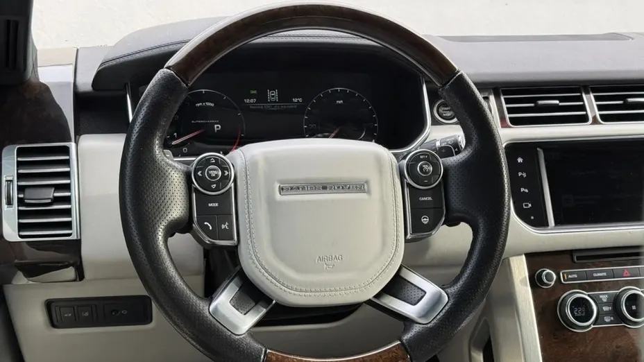 LAND ROVER Range Rover -