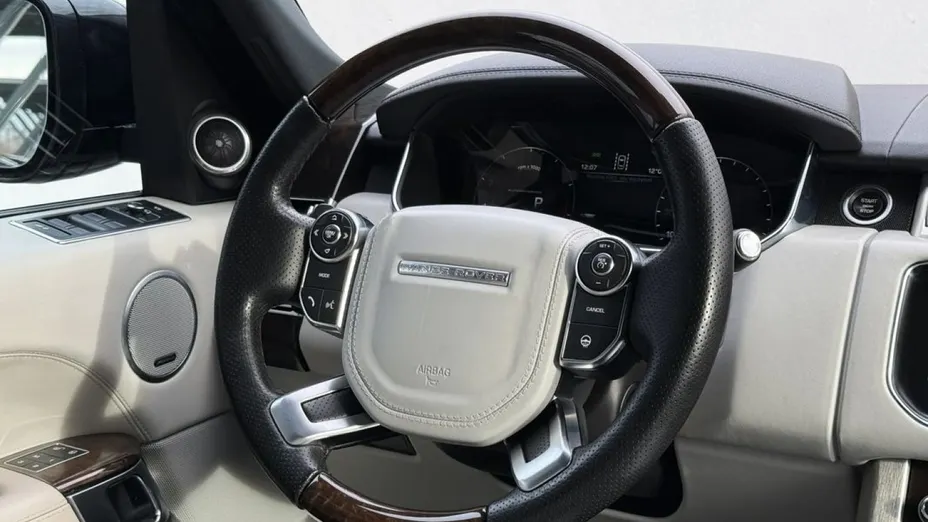 LAND ROVER Range Rover -