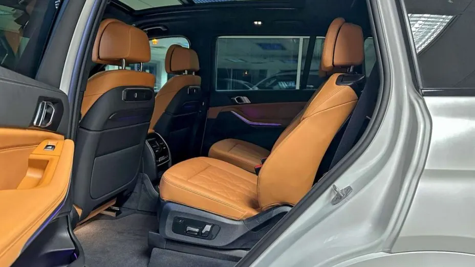 BMW X7 -