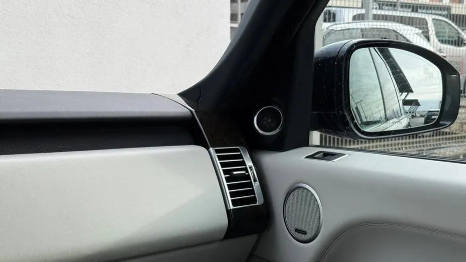 LAND ROVER Range Rover -