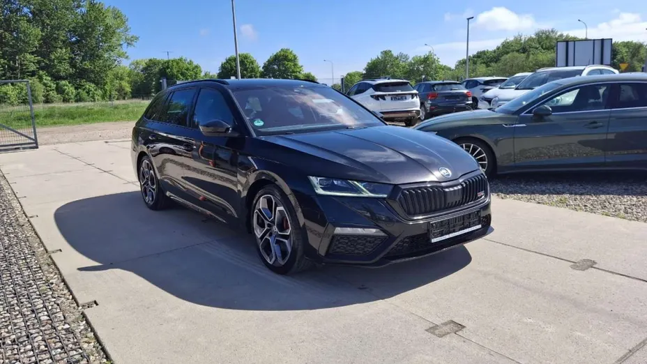 SKODA Octavia -