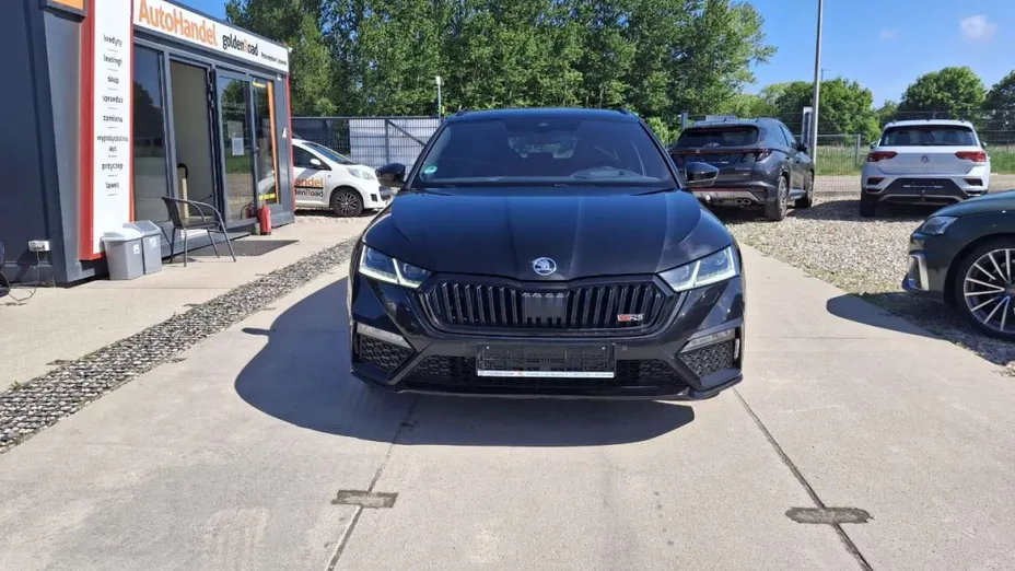 SKODA Octavia -