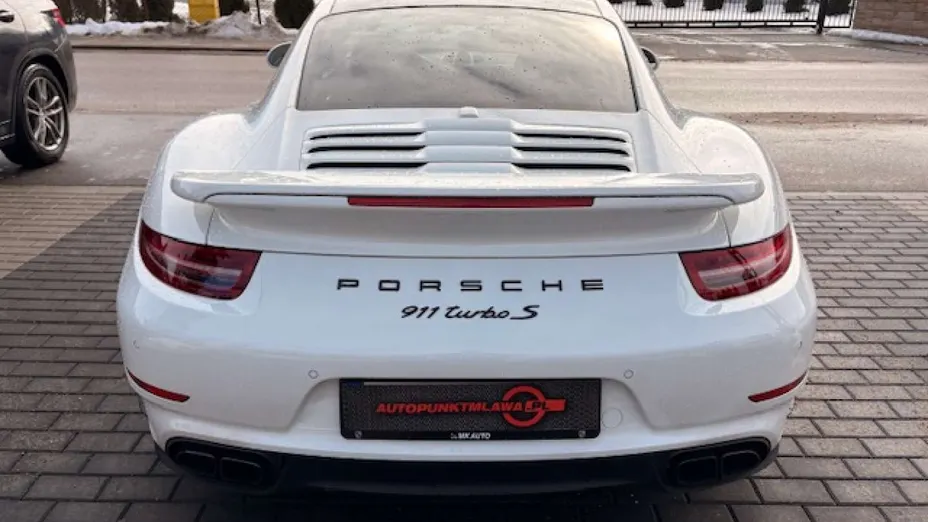 PORSCHE 911 -