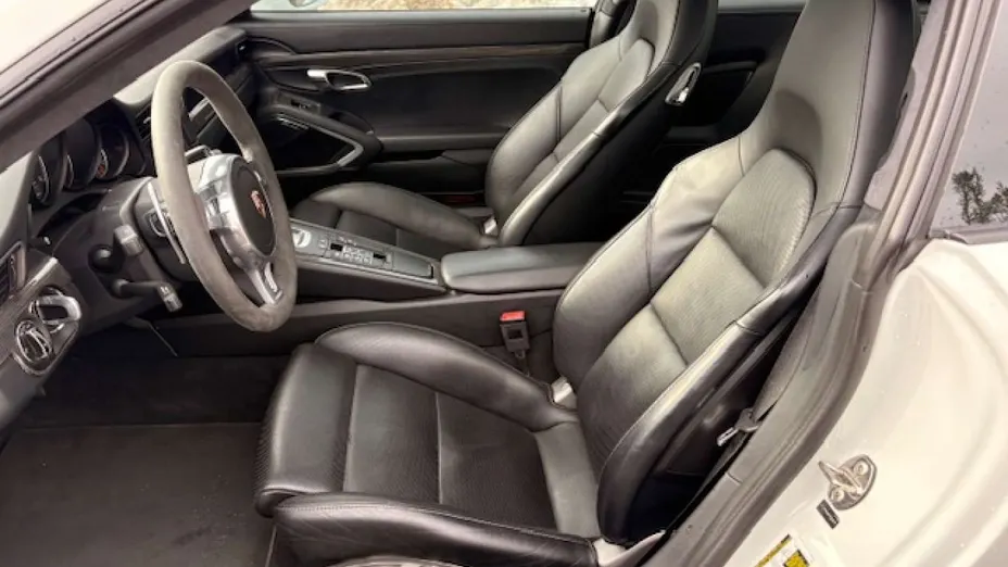 PORSCHE 911 -