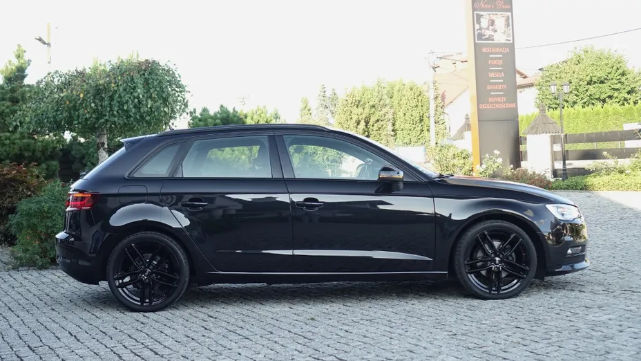 AUDI A3 Sportback -