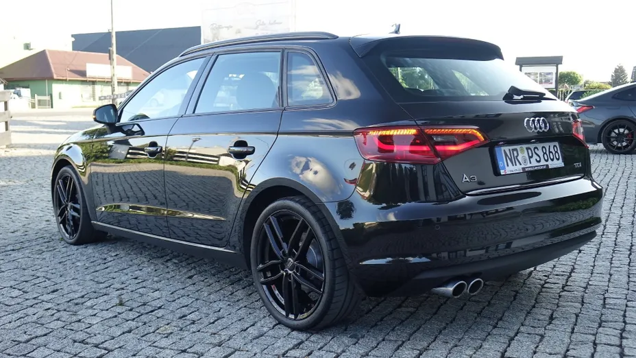 AUDI A3 Sportback -