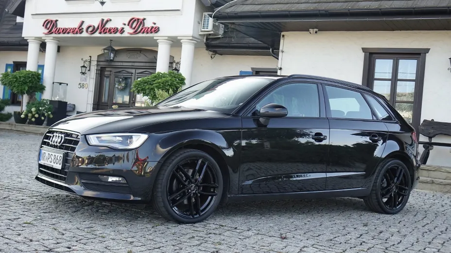 AUDI A3 Sportback -