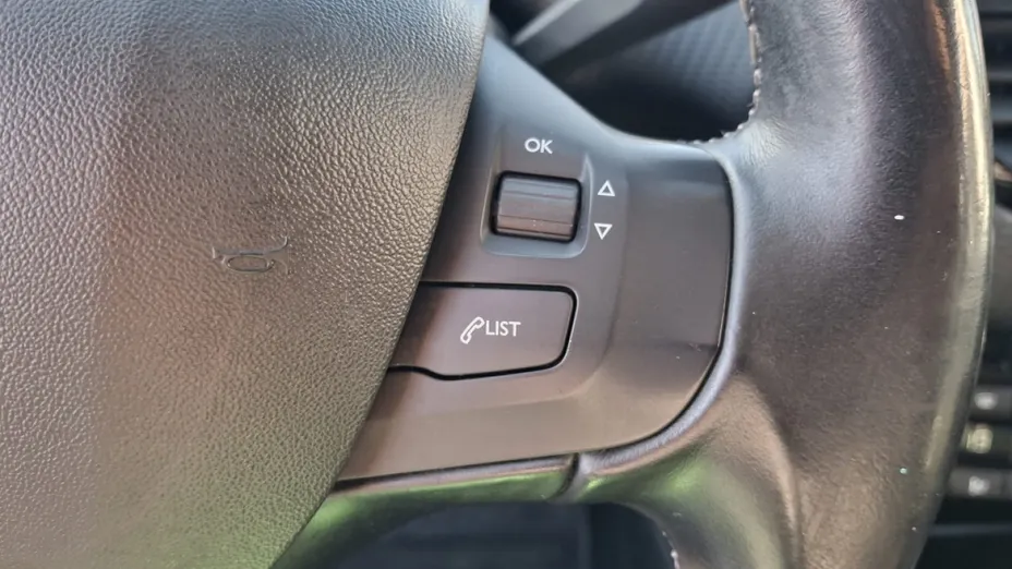 PEUGEOT 2008 -