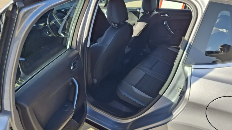 PEUGEOT 2008 -