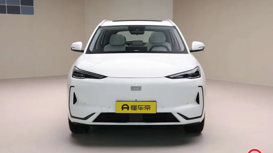 GEELY EX5 -