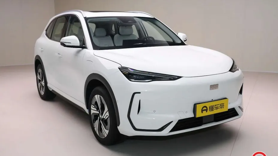 GEELY EX5 -