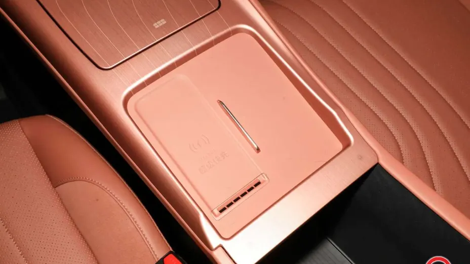 GEELY EX5 -