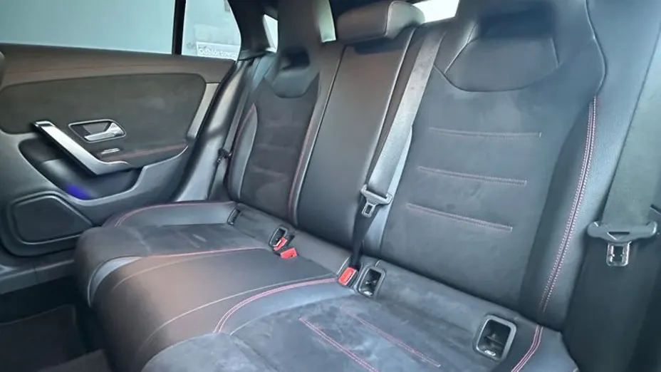 MERCEDES-BENZ CLA -