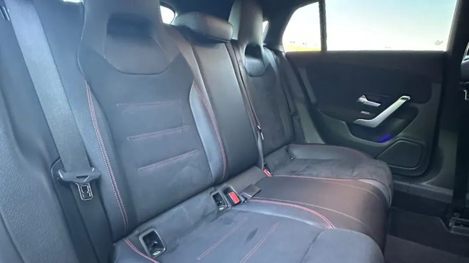 MERCEDES-BENZ CLA -