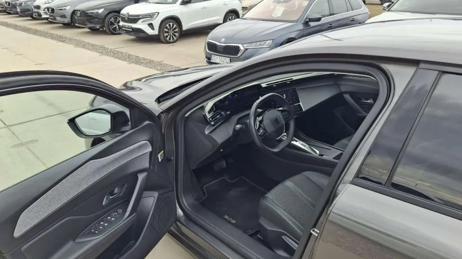 PEUGEOT 308 -