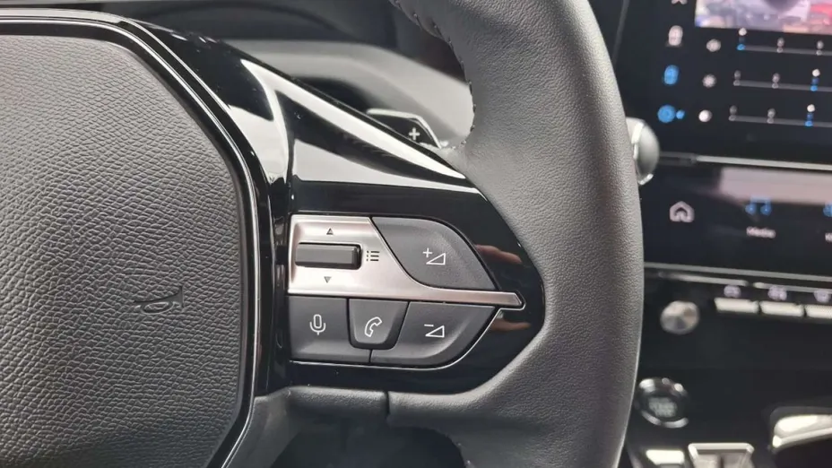 PEUGEOT 308 -