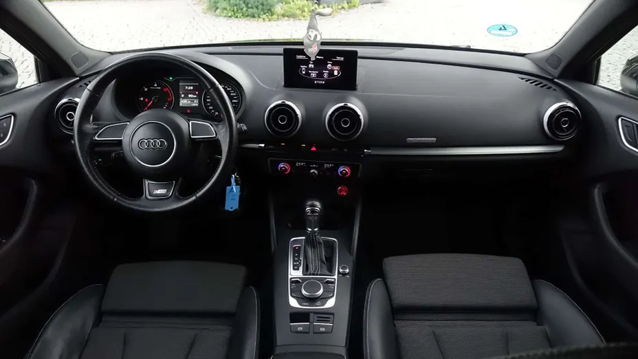 AUDI A3 Sportback -