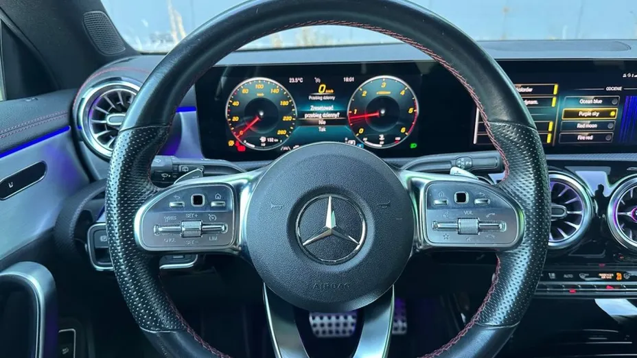 MERCEDES-BENZ CLA -