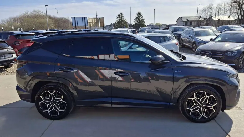 HYUNDAI Tucson -