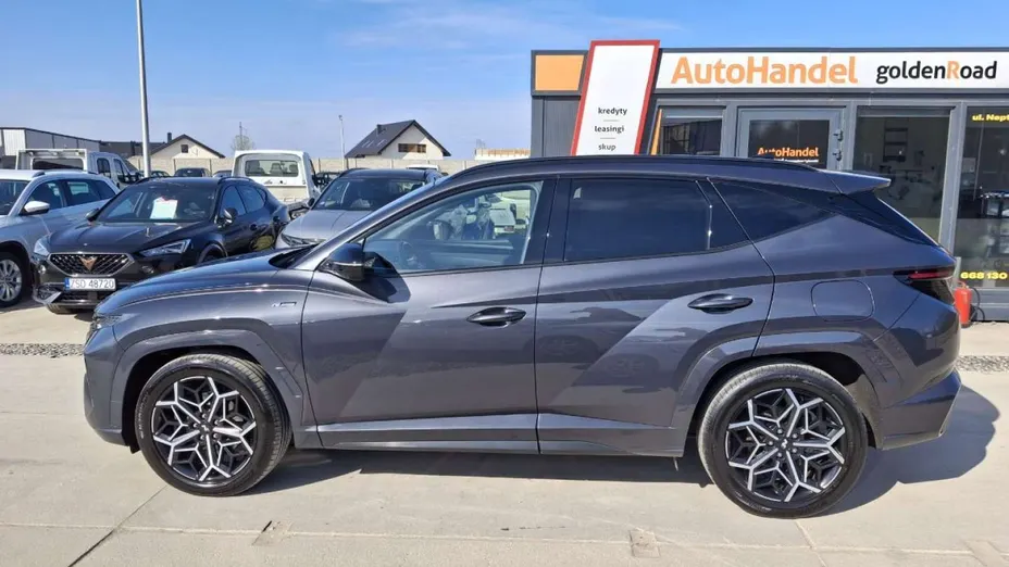 HYUNDAI Tucson -