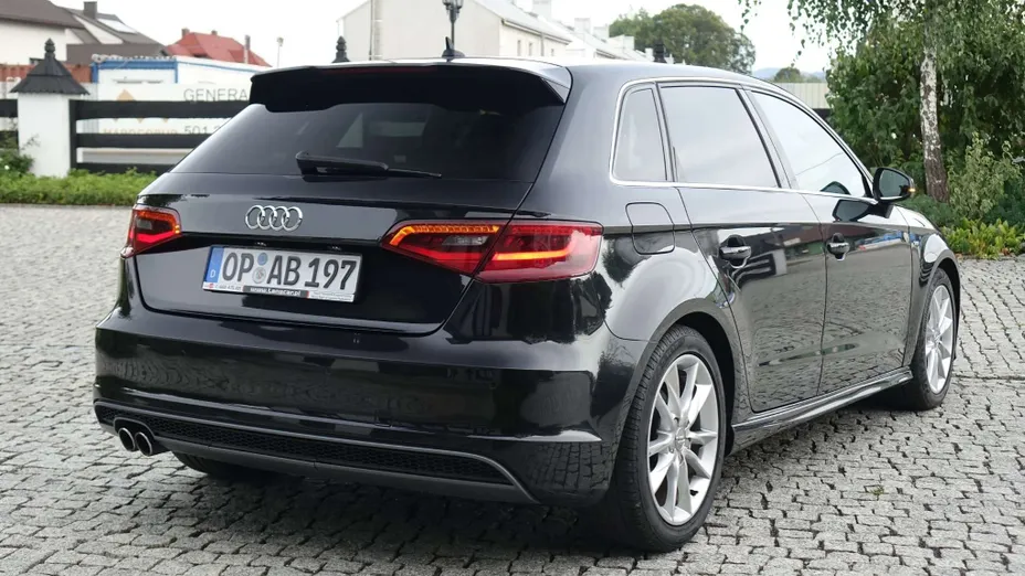 AUDI A3 Sportback -