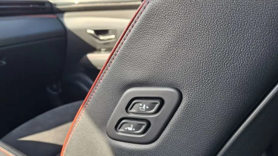 HYUNDAI Tucson -