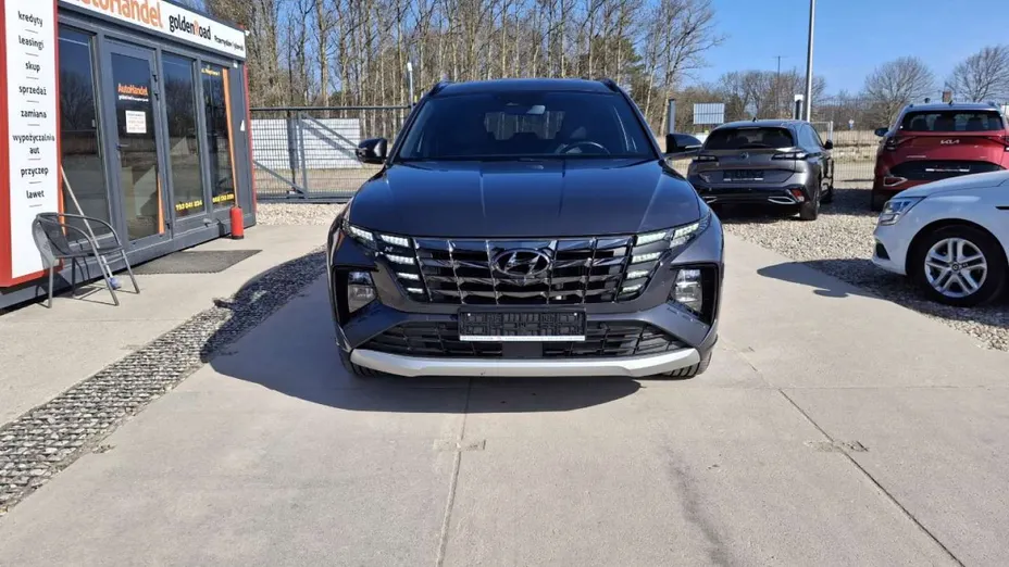 HYUNDAI Tucson -