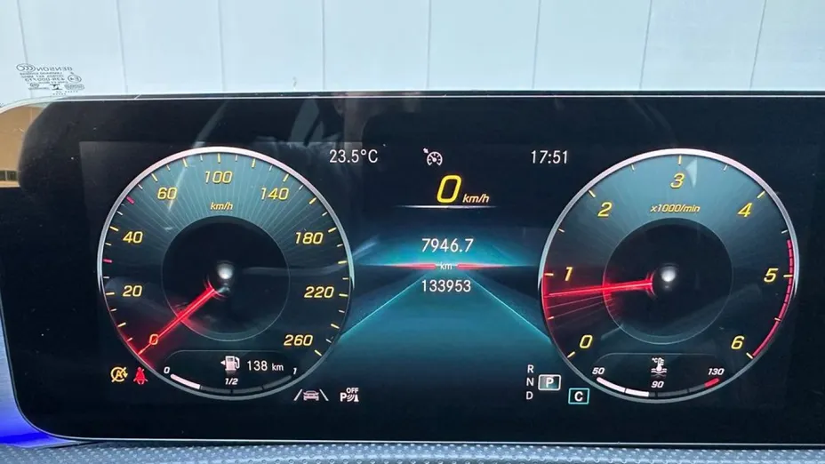 MERCEDES-BENZ CLA -