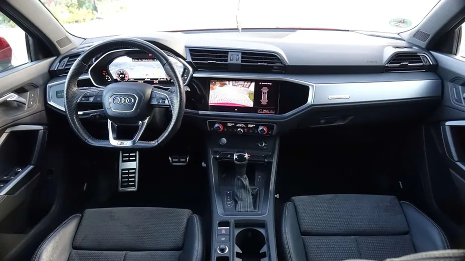 AUDI Q3 -