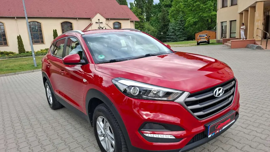HYUNDAI Tucson -