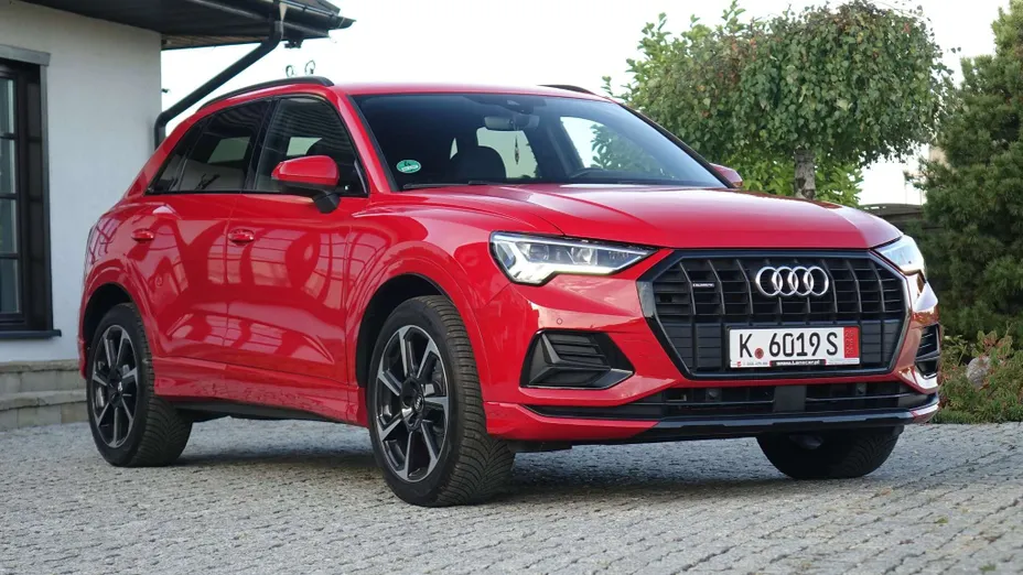 AUDI Q3 -