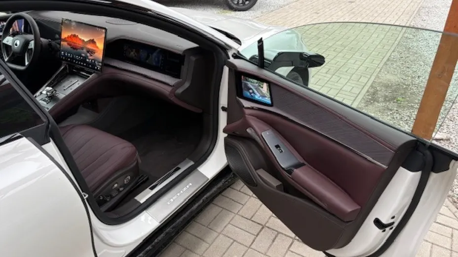 DENZA Z9 GT -
