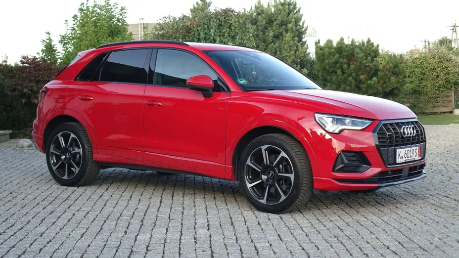 AUDI Q3 -