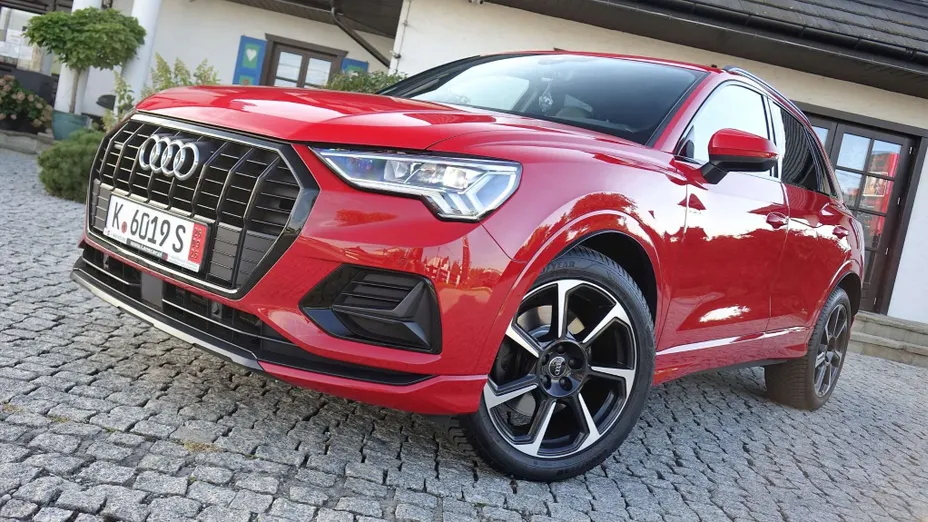 AUDI Q3 -
