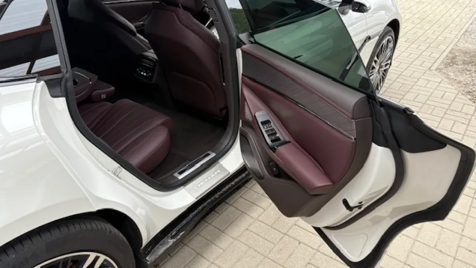 DENZA Z9 GT -