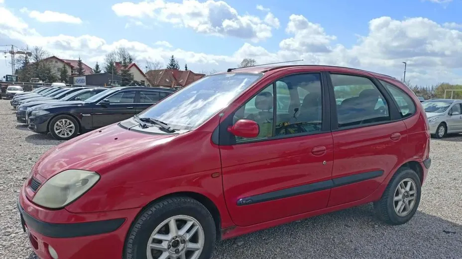 RENAULT Scenic -