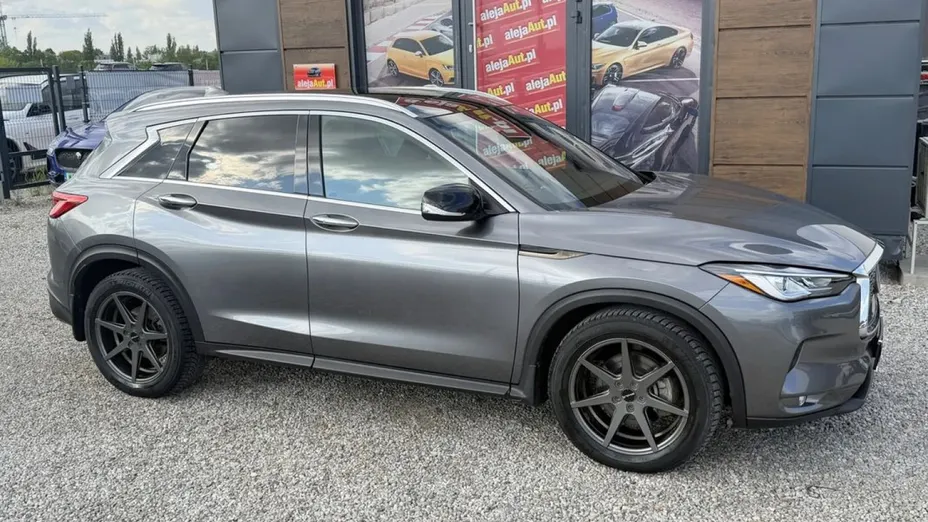 INFINITI QX50 -