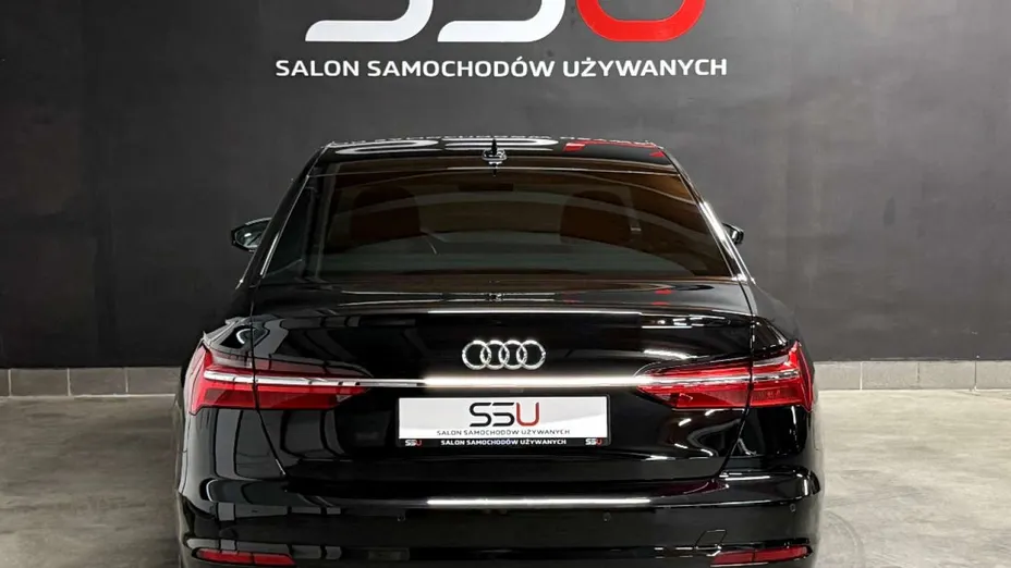 AUDI A6 -