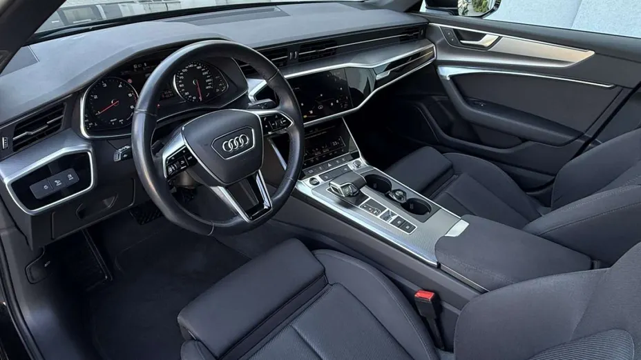 AUDI A6 -
